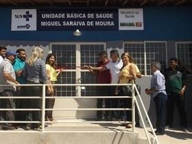 Prefeito Zé Henrique inaugura uma UBS, praça e abastecimento d'água na região do outro lado