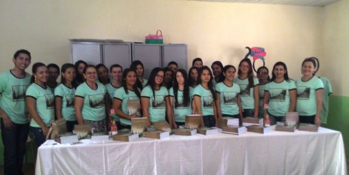 Entrega de Cartilhas para Professores do Projeto "A Caminho do Saber".