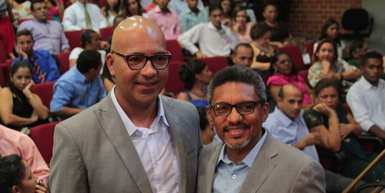 Casal homoafetivo oficializa união civil no Tribunal de Justiça