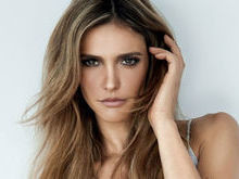 Fernanda Lima posta foto de babás dos filhos e é chamada de racista