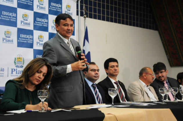 W.Dias firma acordo para liberação de R$ 30 milhões para a Educação
