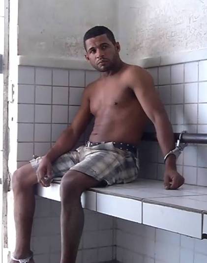 Homem espanca vizinho até a morte em briga de bar devido a R$ 4