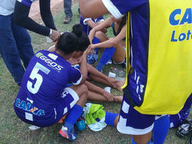 Atletas desmaiam durante jogo no Albertão e são encaminhadas para o HUT