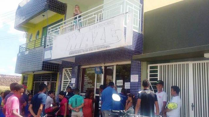 Assaltante invade estabelecimento e é rendido pela proprietária