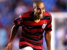 Emerson Sheik provoca torcida do Fluminense em rede social do Fla