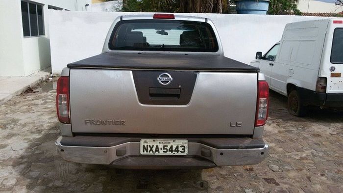 Nissan Frontier de placa NXA-5443, apreendida com o casal em Campo Maior