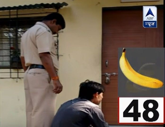 Agência indiana ABP News mostrou o ladrão comendo mais de 40 bananas até expelir a corrente de ouro (Crédito: Reprodução/Youtube/ABP News)