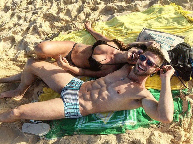 Jonas e Mari Gonzalez; namoro segue firme (Crédito: reprodução/ Instagram)