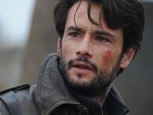 Rodrigo Santoro cumpre dieta levando marmita para gravações