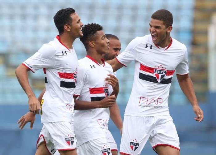 São Paulo venceu o Figueirense (Crédito: Lance)