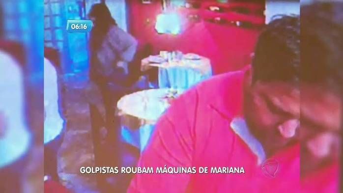 Golpistas foram flagrados por câmeras de segurança (Crédito: Reprodução)