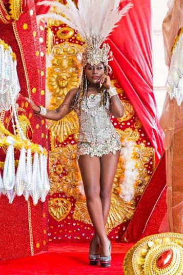 Pepê durante ensaio para o carnaval (Crédito: Fausto Saez/Divulgação)