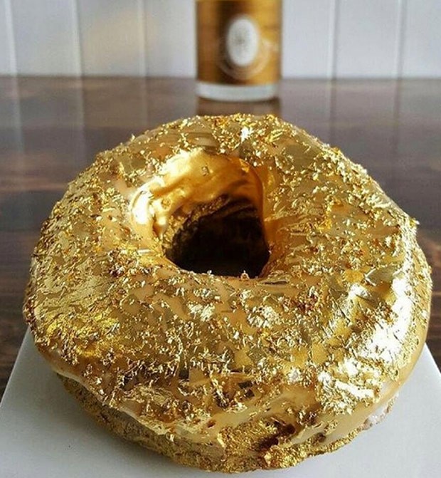 Restaurante de NY criou donut coberto com ouro 24 quilates (Crédito: Reprodução)