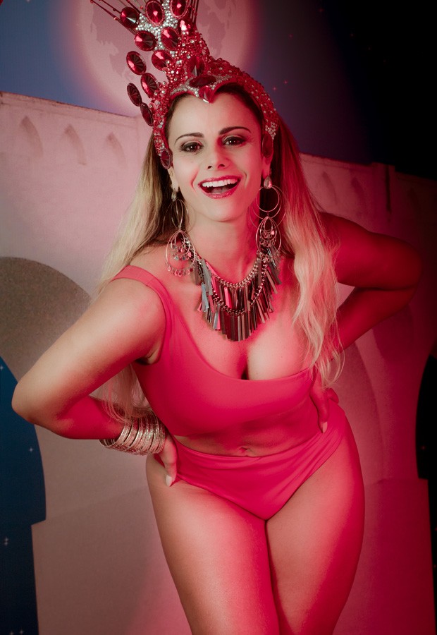 Viviane Araújo (Crédito: Quem )