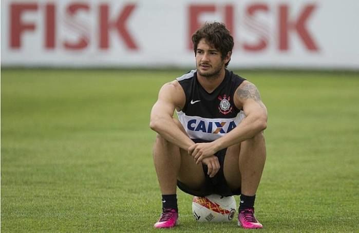 Alexandre Pato voltou ao Corinthians