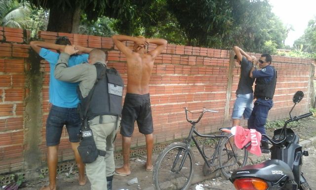 Prisão de suspeitos (Crédito: Divulgação)