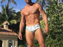 Aos 44 anos, Ricky Martin exibe corpão e ganha elogio de seguidores