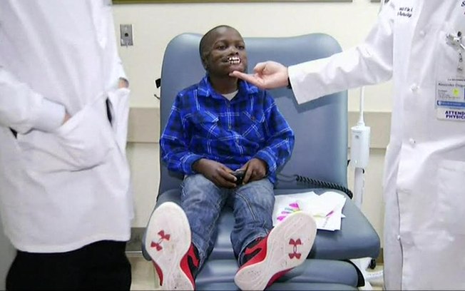 Dunia sendo avaliado pelos médicos