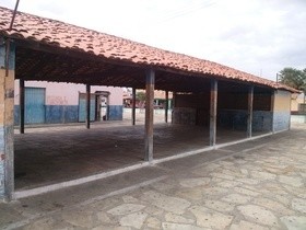 Comerciantes esperam por reforma do mercado público.