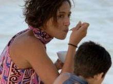 Após novela, Pitanga curte férias ao lado da filha em Búzios; fotos