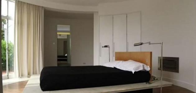 Arquiteto planeja casa para esconder amor proibido