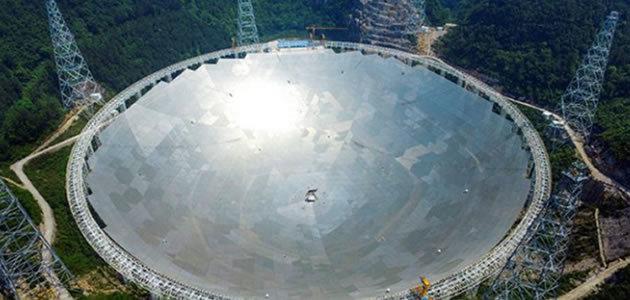 China inaugura maior radiotelescópio do mundo