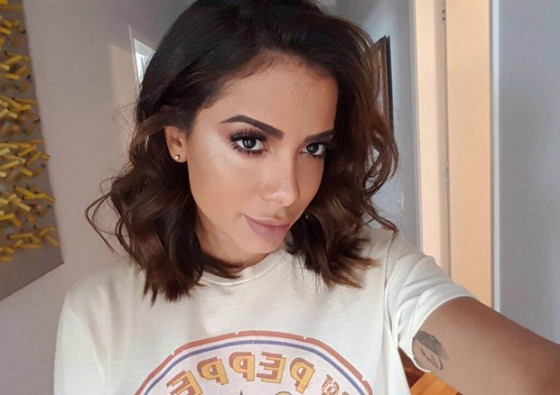 Anitta com novo corte (Crédito: Reprodução)