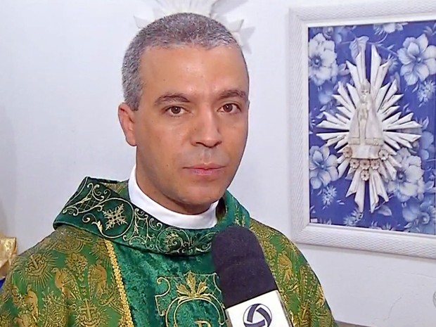 Padre foi estrangulado (Crédito: Reprodução)