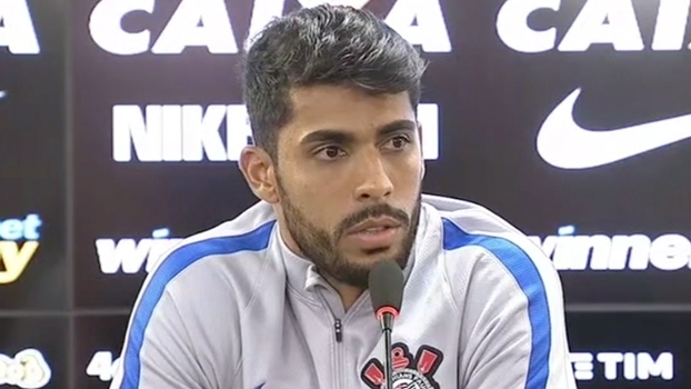 Vilson dá soco no rosto de companheiro em treino do Timão