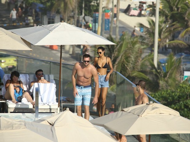 Lais Ribeiro e seu nNamorado (Crédito: Agnews)