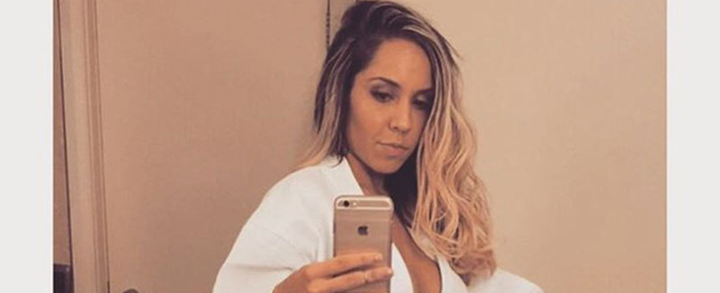 Mulher Melão posta foto ousada em rede social e recebe elogios