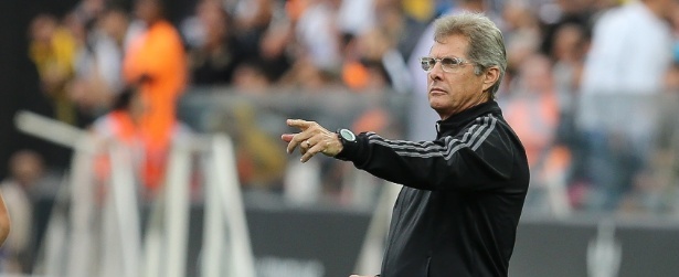 Corinthians anuncia Oswaldo de Oliveira como treinador