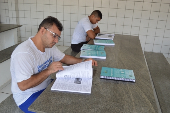 Detentos se preparam para o Enem (Crédito: Reprodução)