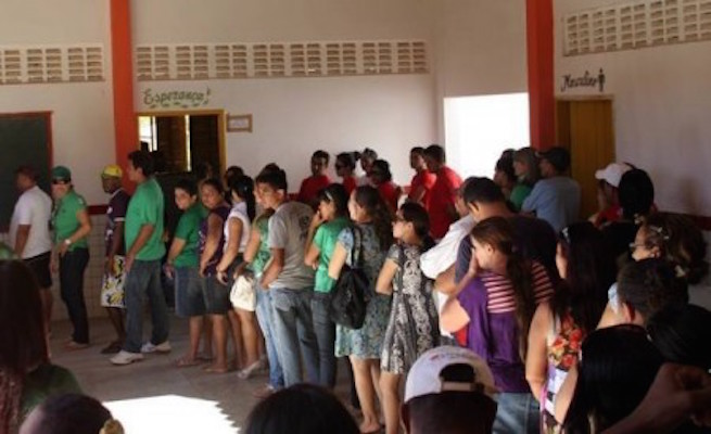 Image result for fila de votação