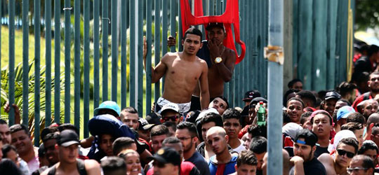 Torcida do Flamengo esgota ingressos para jogo contra Corinthians