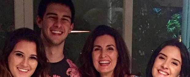 Fátima Bernardes comemora o aniversário de 19 anos dos filhos