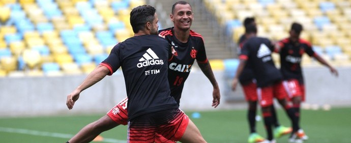 Flamengo treina no Maracanã na véspera de jogo contra Corinthians
