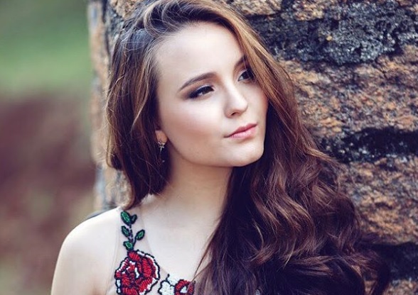 Larissa Manoela revela o presente mais inusitado que ganhou de fã