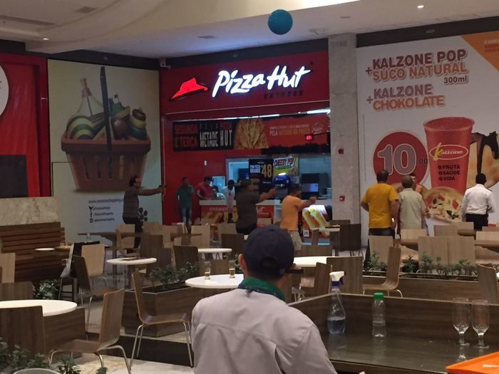 Confusão gerou tumulto em shopping (Crédito: Reprodução)