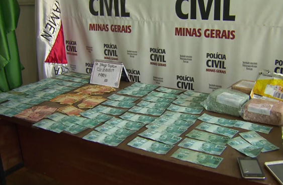 Quadrilhas de classe média vendem dinheiro falso pela internet (Crédito: Reprodução)