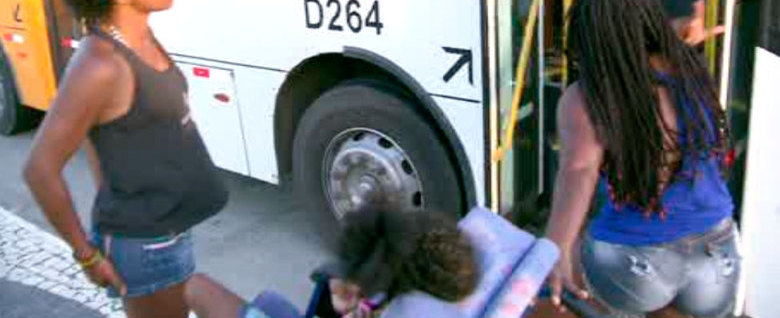 Criança com deficiência é impedida de embarcar em ônibus coletivo