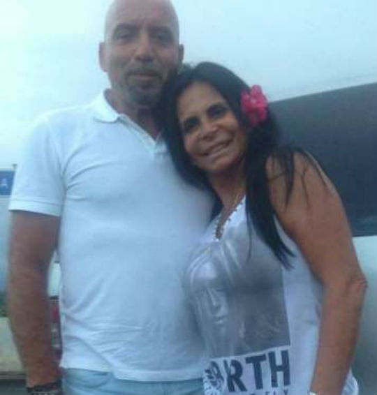 Gretchen é vítima de ofensas nas redes sociais