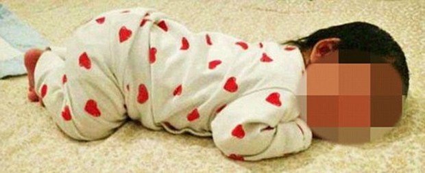 Homem perde a guarda da filha após tentar vendê-la na internet