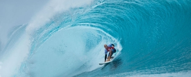 Multicampeão Kelly Slater anuncia sua aposentadoria para 2017