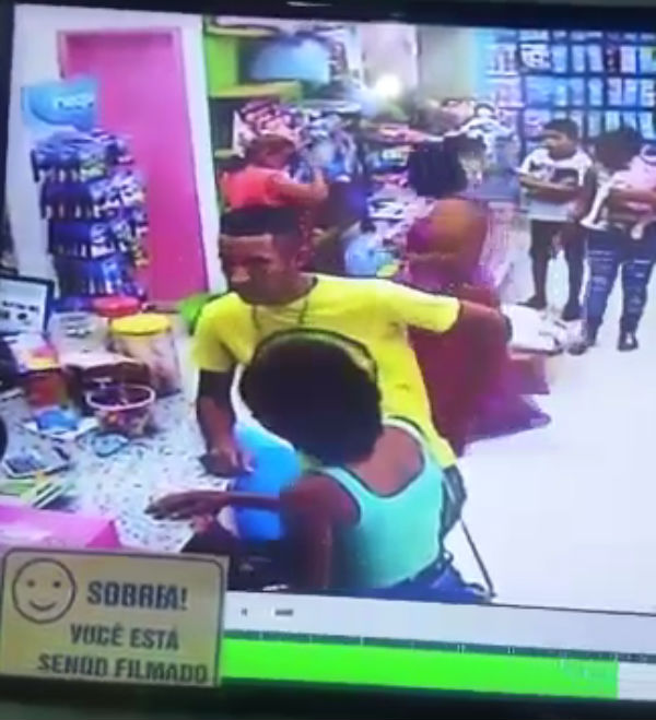 Casal faz arrastão em loja de Timon