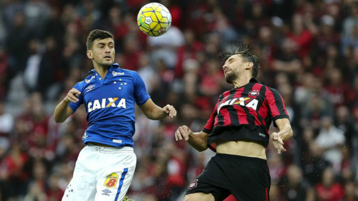 Atlético-PR vence Cruzeiro por 1 a 0