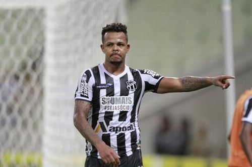 Alvinegro começou ganhando, mas sofreu a virada no segundo tempo de jogo