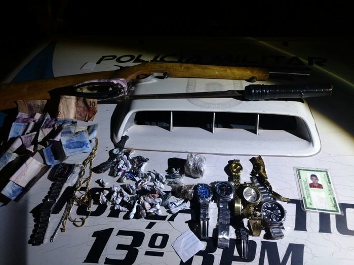 Material encontrado com Éverton Felipe Araújo Silva (Crédito: Divulgação)