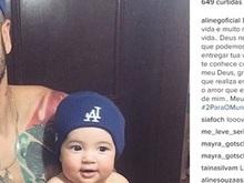Aline Gotschalg se declara para Fernando e o filho na internet
