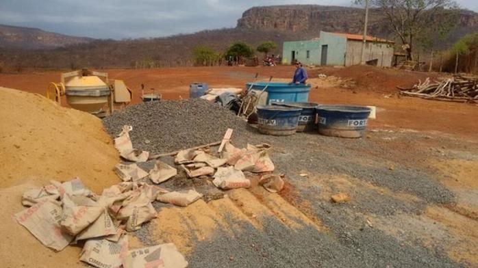 Canteiro de obras (Crédito: Picos 40 graus)